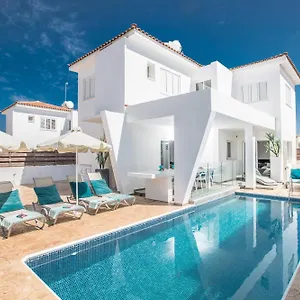 Marimar Villa